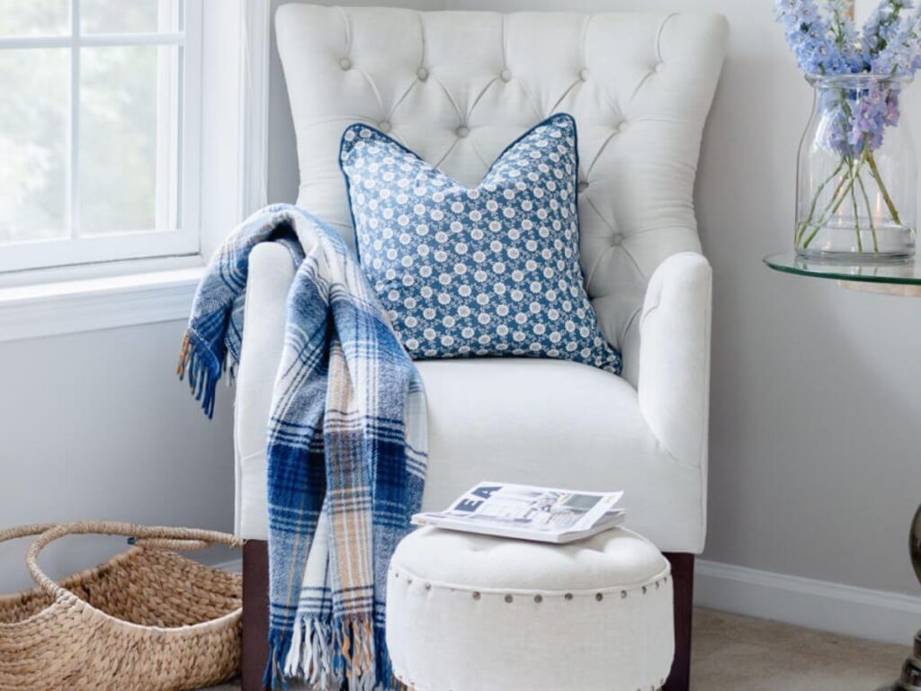 seating area in bedroom