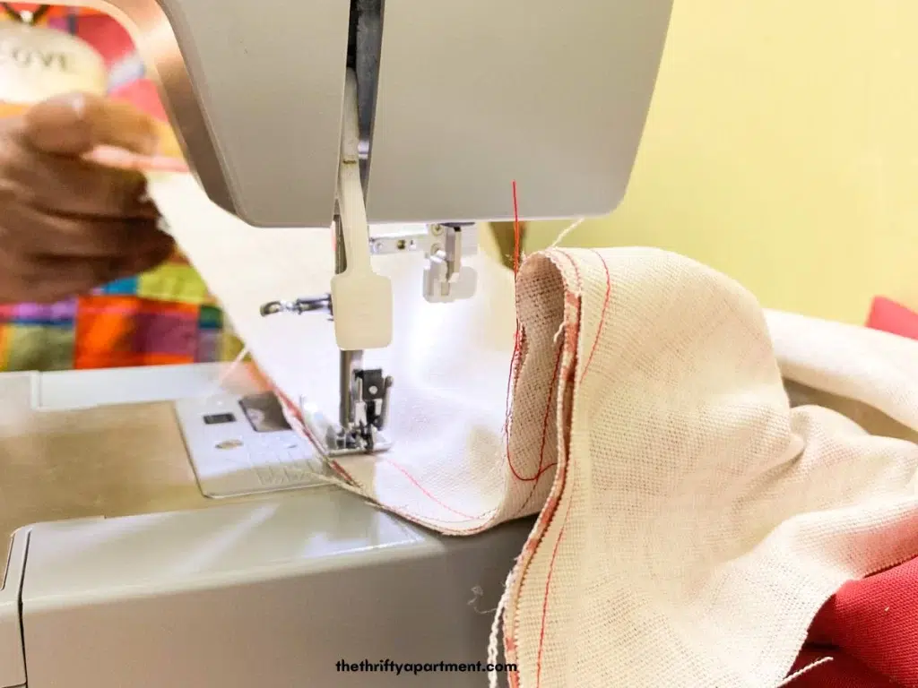 sewing of fabric of pillow