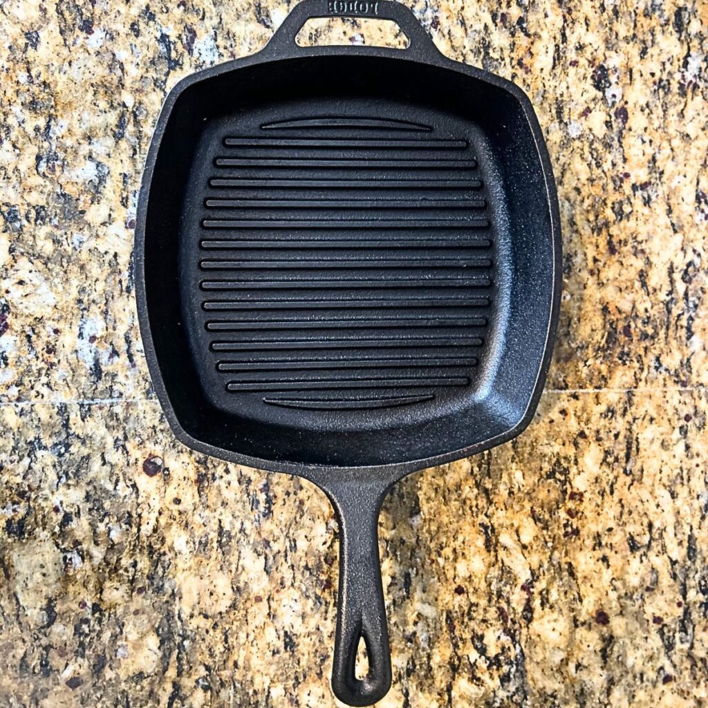 The Lodge Rust Eraser Easily Restores a Cast-Iron Skillet