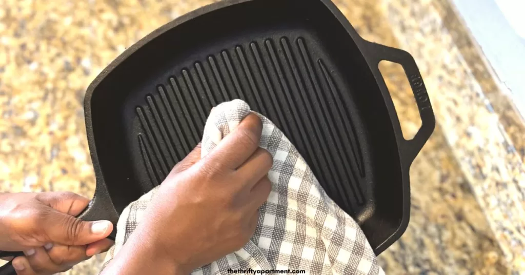 dish rag on cast iron grill pan