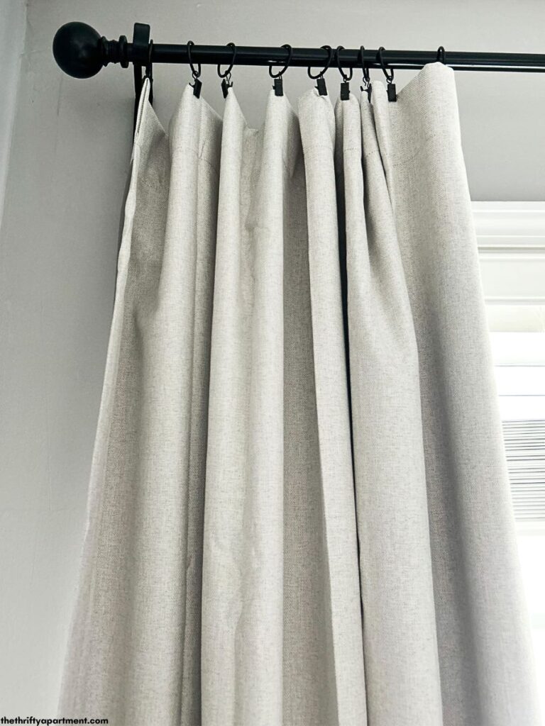 curtain with ring