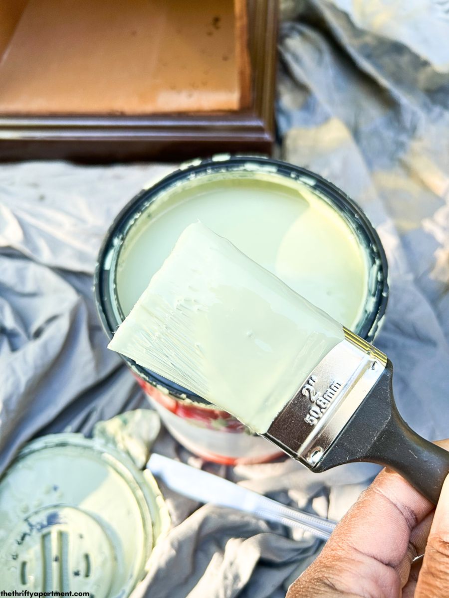 How to Paint a Laminate Nightstand