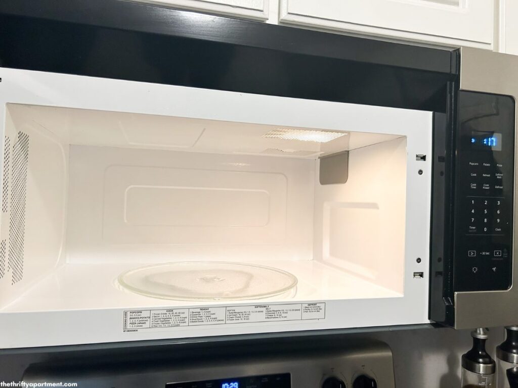 inside clean microwave