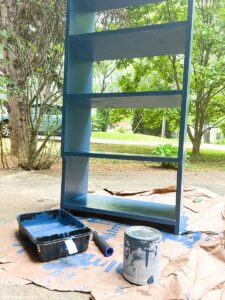 How to Paint an Old Bookshelf