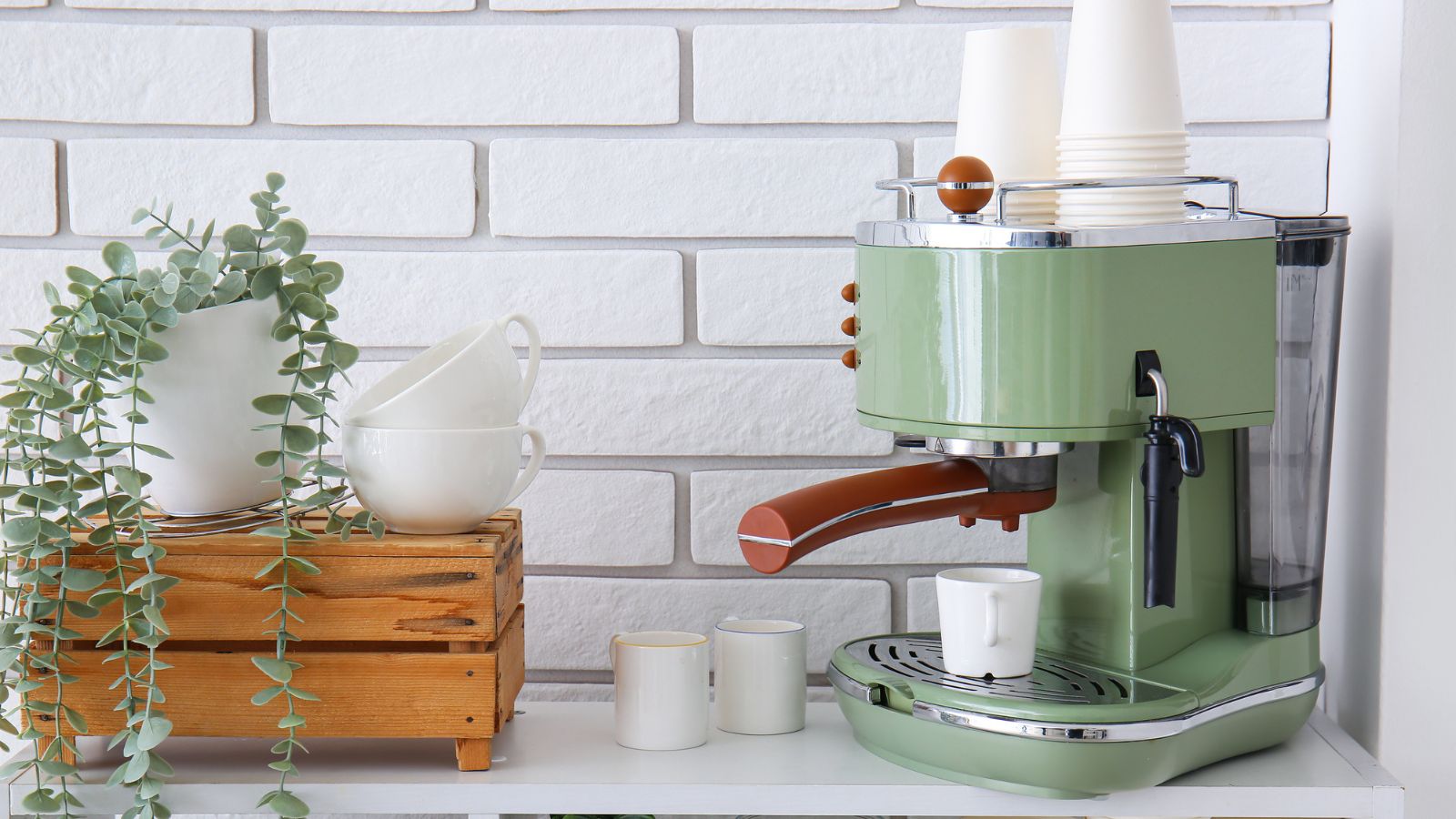 8 Items in Your Kitchen to Throw Away Right Now, and What to Buy