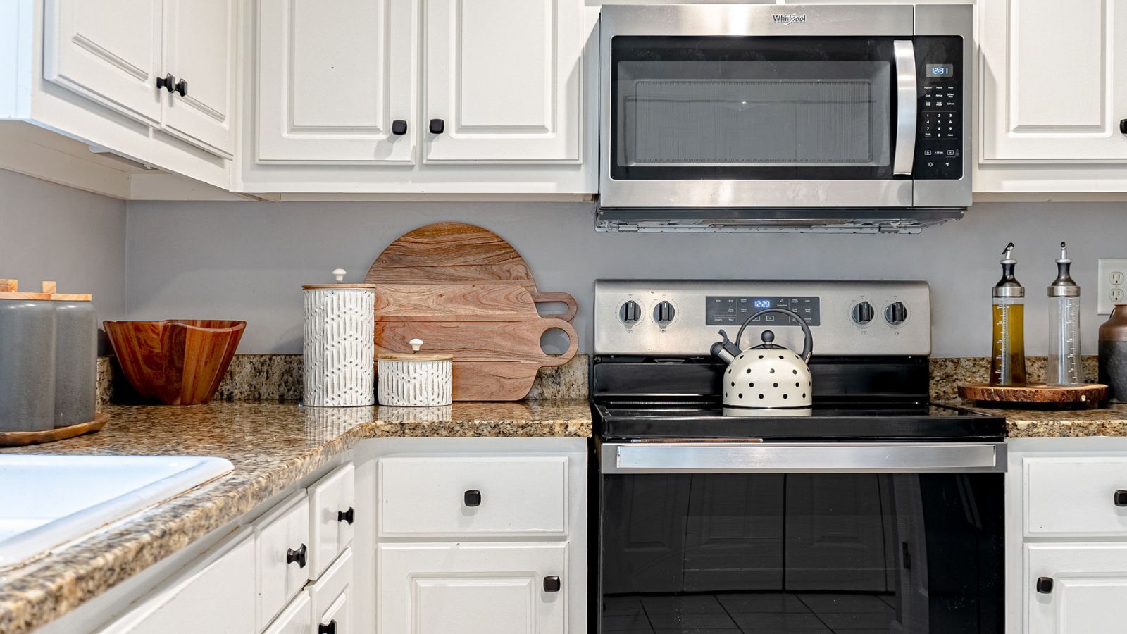 The top of my kitchen cabinets have a layer of grease with dust stuck in  it. How can I clean it? : r/CleaningTips