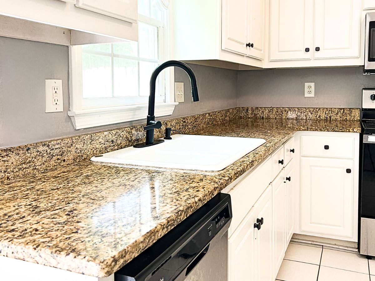 How to Clean Granite Countertops the Right Way