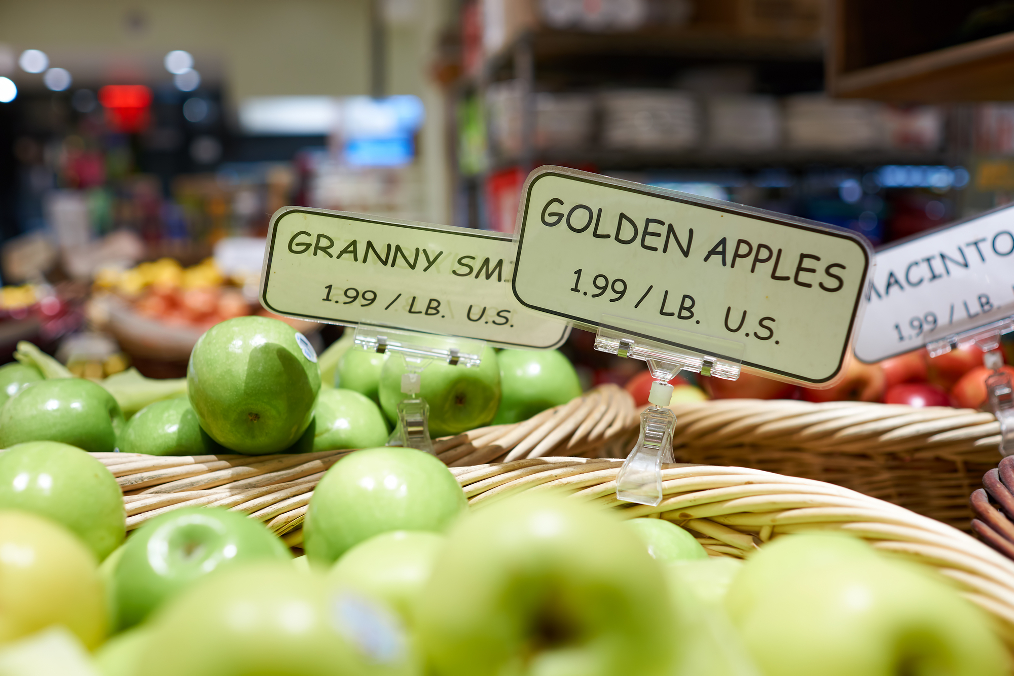 close up shot of fresh apples inside food store