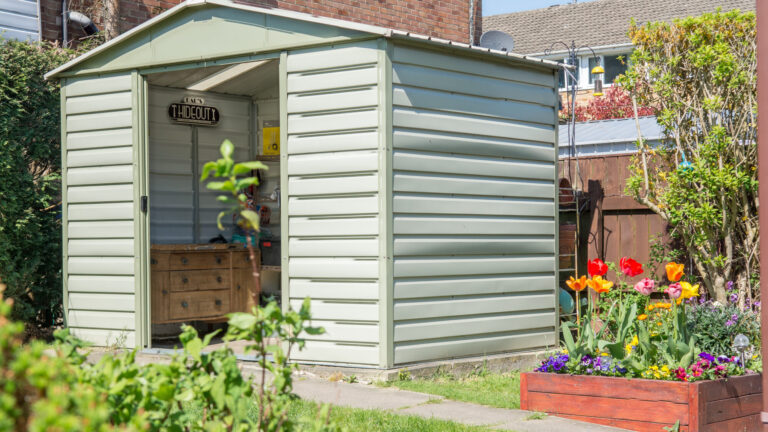 A clear picture of a british garden.