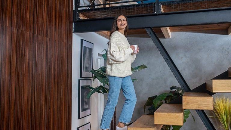 12 Things You Should Always Have With You When You Leave the House