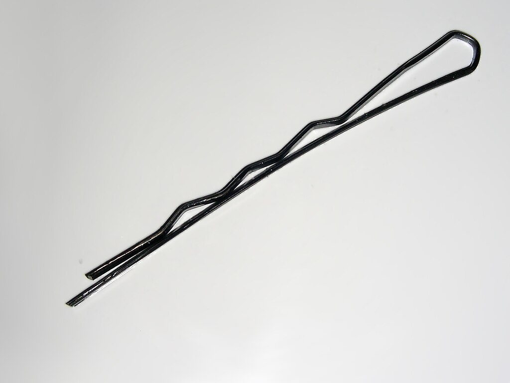 1024px-Wsuwka bobby pin