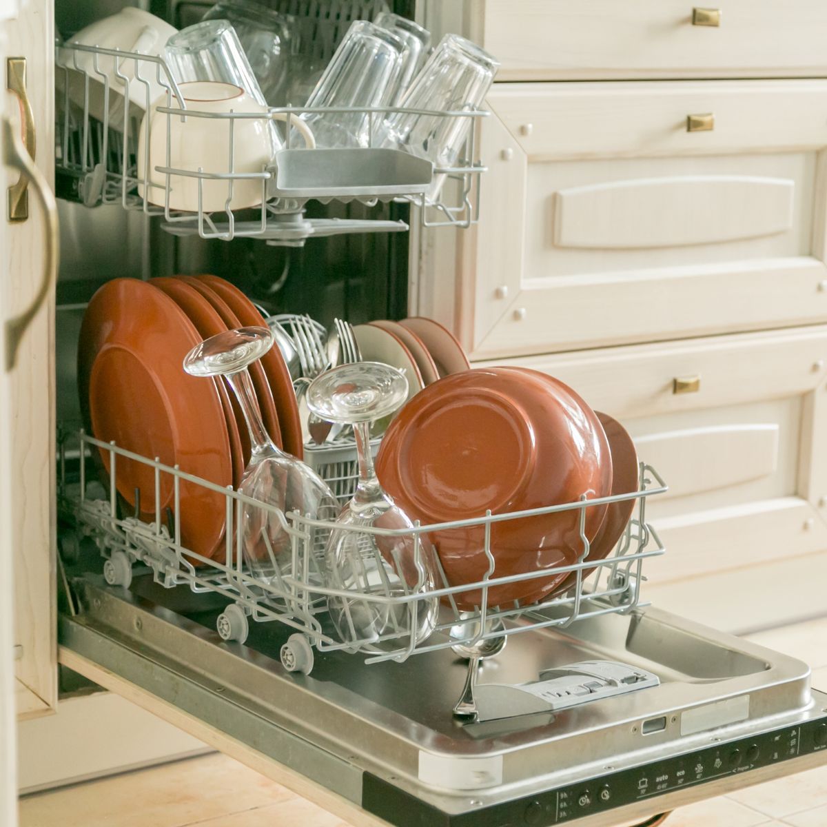 9 Things That Should Never See the Inside of Your Dishwasher