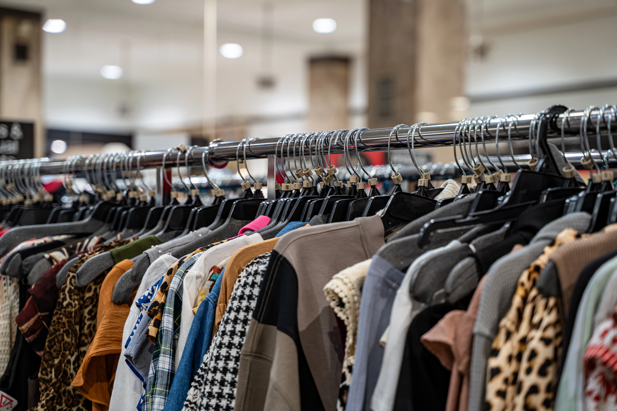 thrift stores clothing