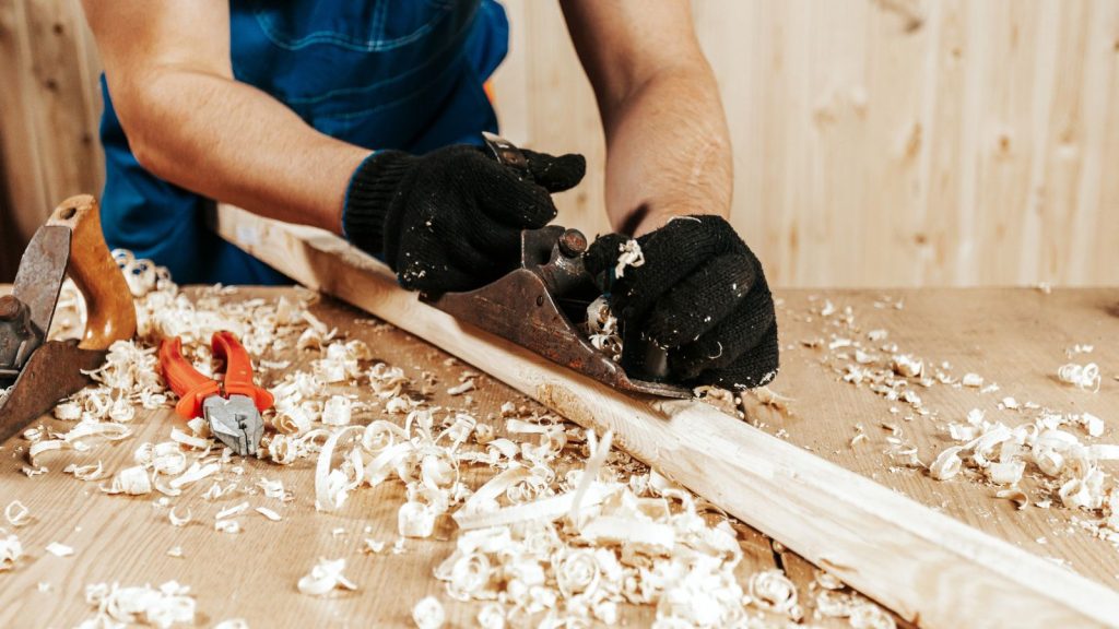 wood shavings and carvings