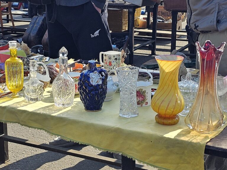 yard sale flea market