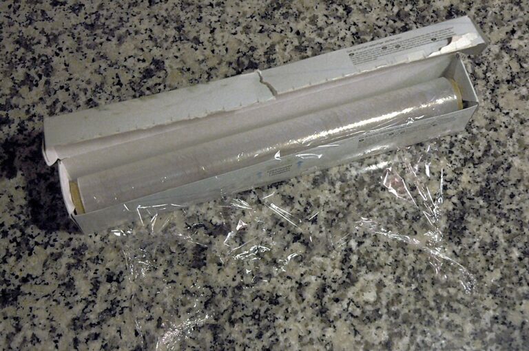 11 Plastic Wrap Tricks You’ll Wish You Tried Years Ago