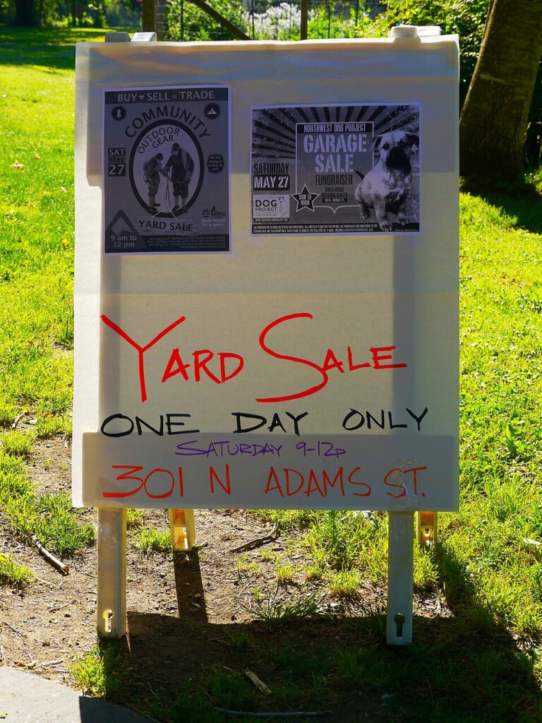 yard sale sign