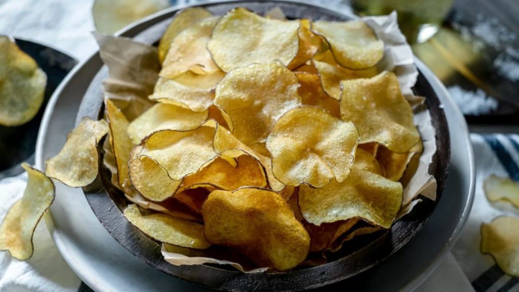 Crispy Homemade Potato Chips 1200x675