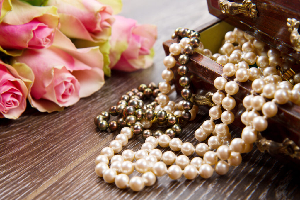 pearl necklaces jewelry