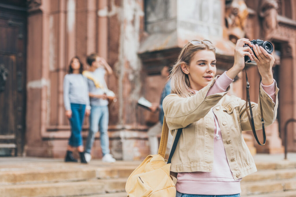 girl traveling