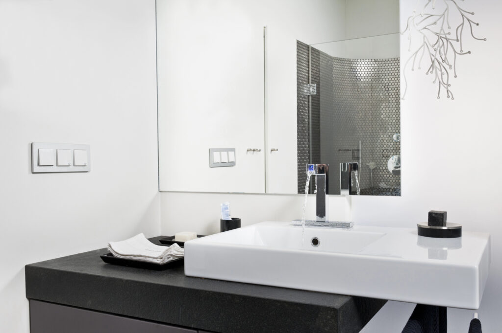 Removable Modern bathroom mirror