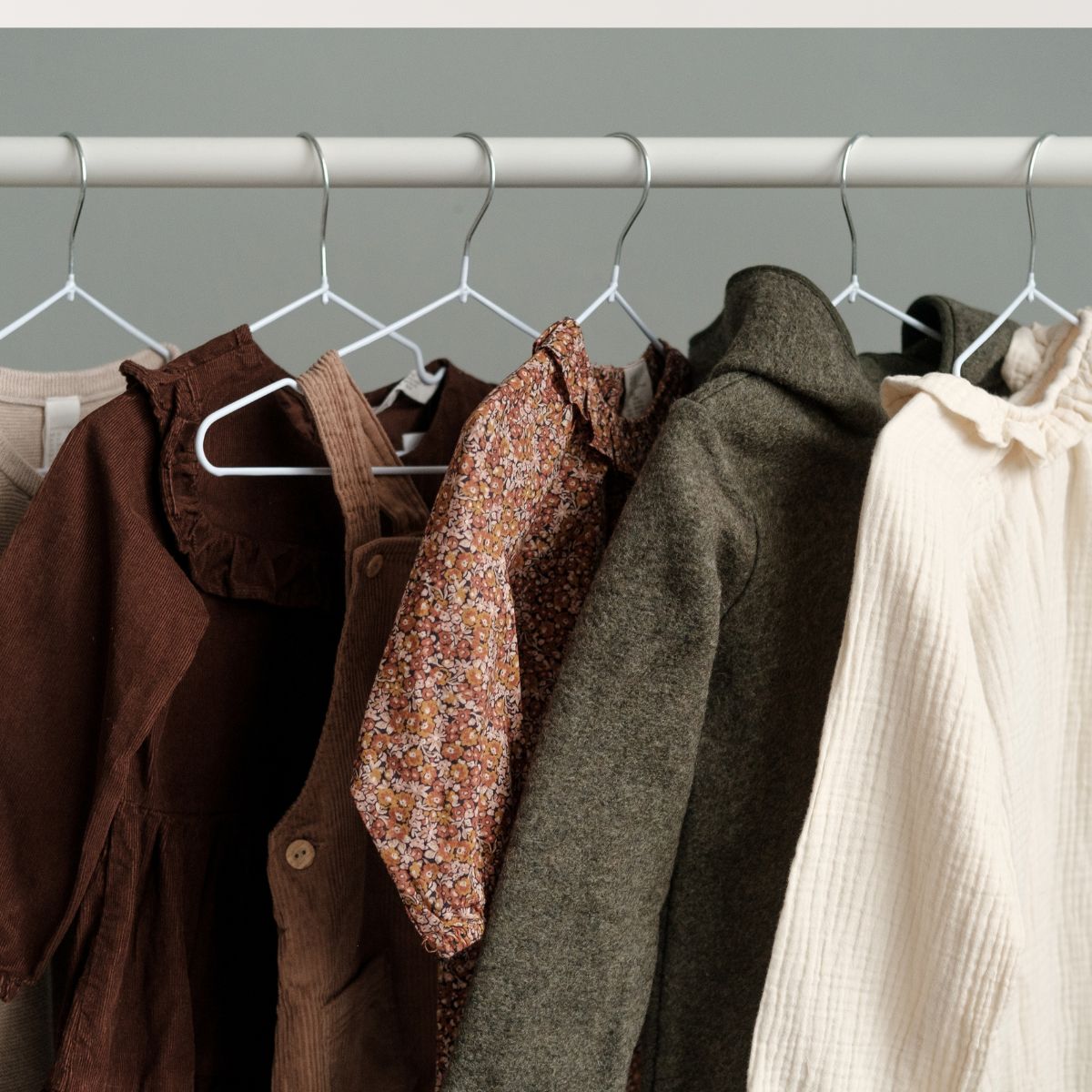 Posts you might like: 12 Best Online Thrift Stores to Buy Home Decor on a Budget 15 Best Places to Sell Used Furniture Online 25 Online Thrift Stores for the Best Second-Hand Shopping 6 Home Decor Items to Purchase Used To Spruce Up Your Home 10 Items You Should Avoid Buying Used