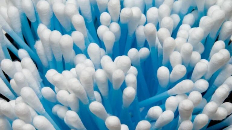 12 Cotton Swab Hacks That Come in Handy More Often Than You Think