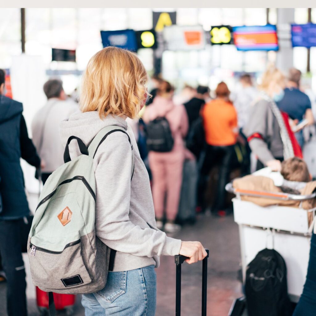 girl traveling 1