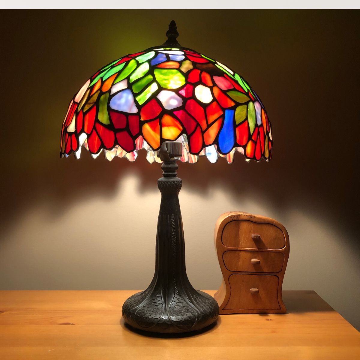 These Vintage Lamps Are Selling for Thousands&mdash;and Many People Don&rsquo;t Realize They Own One