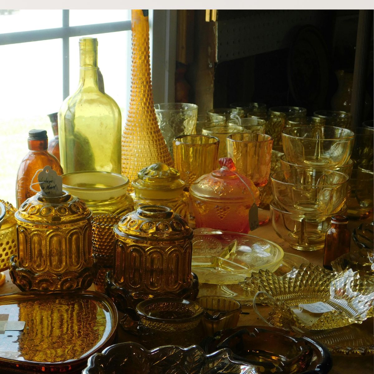 7 Pieces of Vintage Glassware That Are Frequently Underpriced at Yard Sales