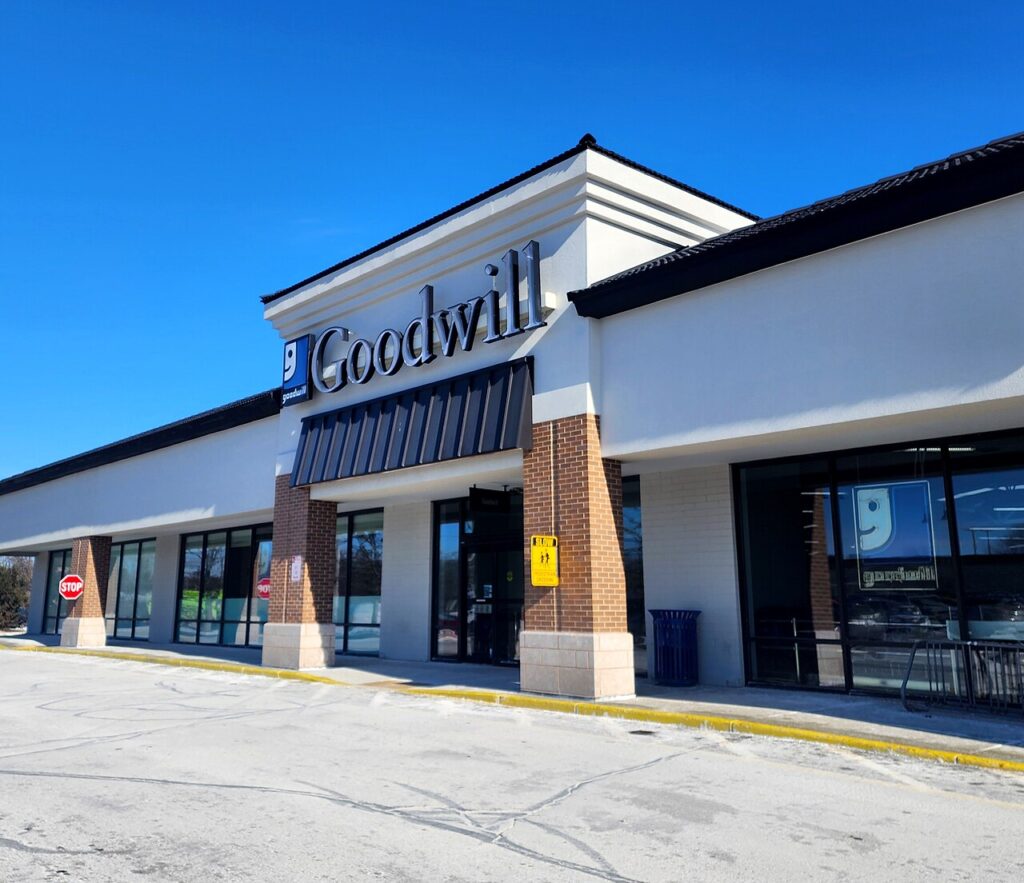 1280px Goodwill store in new berlin wi