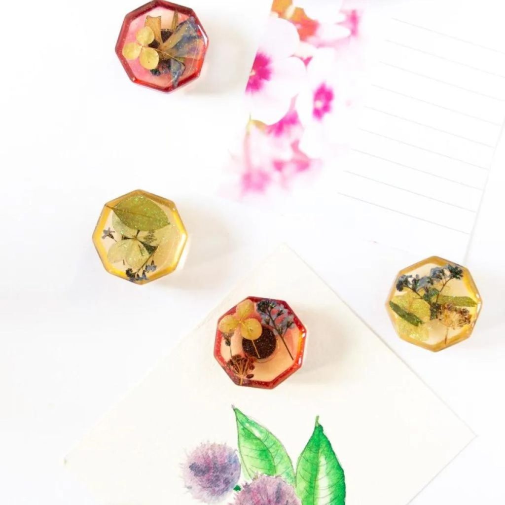 Pressed Flowers in Resin Fridge Magnets