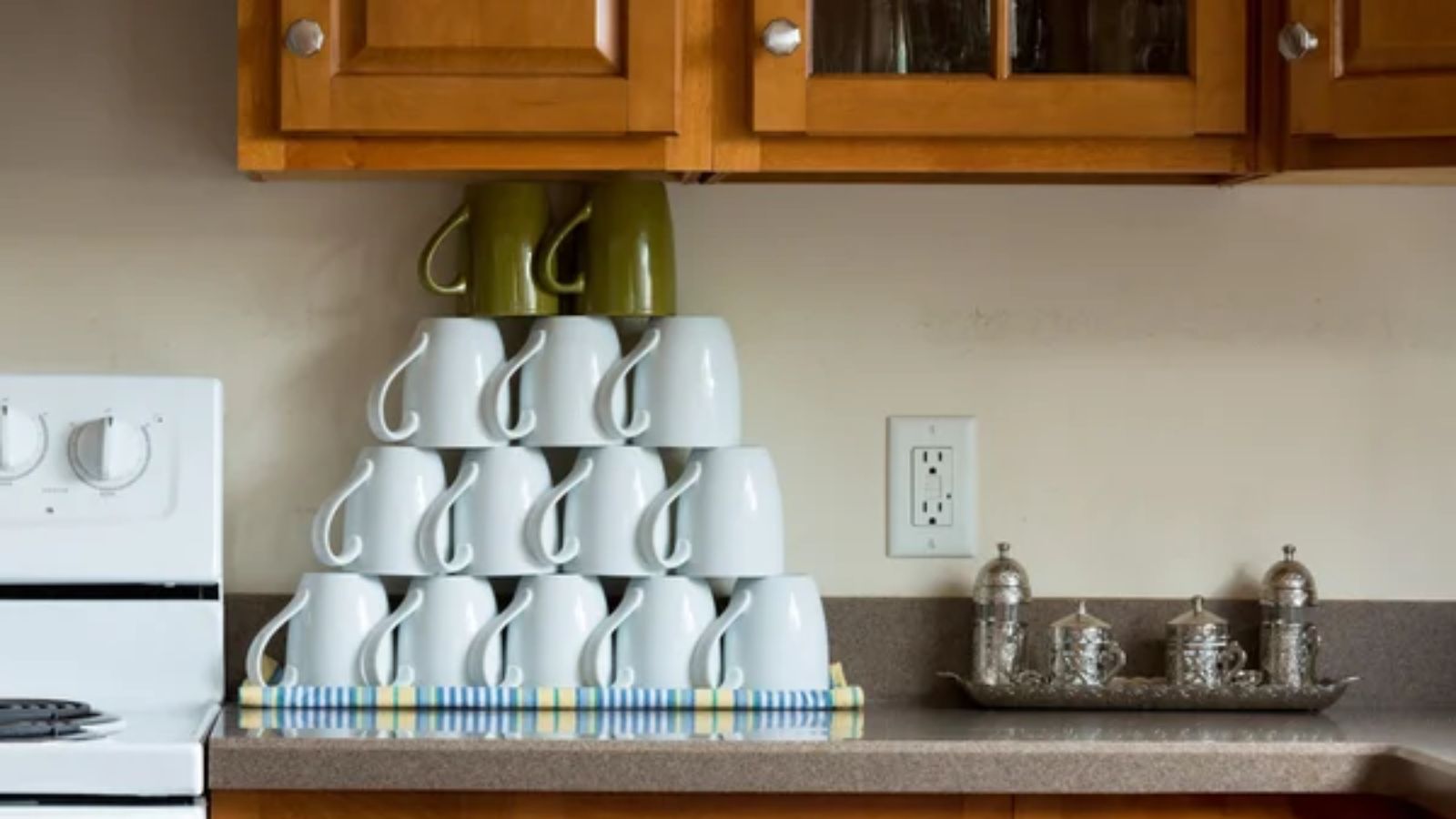 Your Unused Coffee Mugs Have More Uses Than You Think—Here Are 8 Ideas