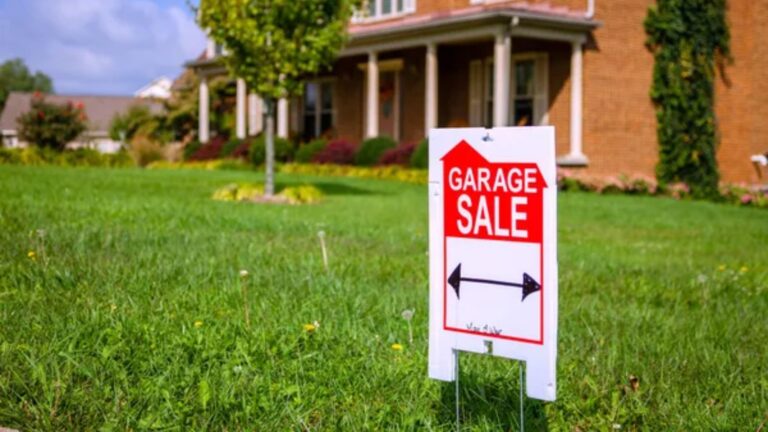 How to Know if a Garage Sale Is Worth Browsing in Under a Minute