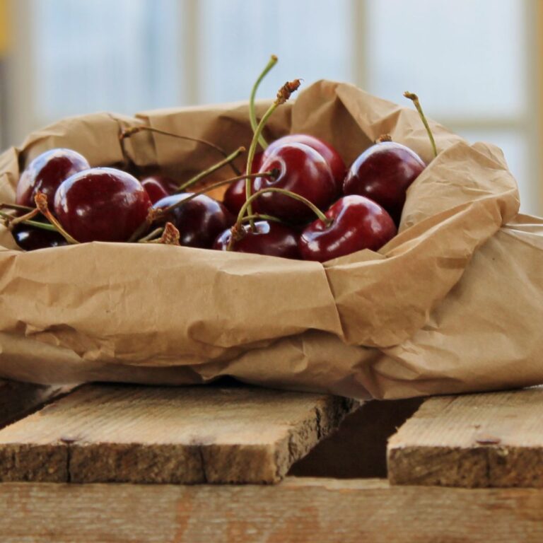 8 Signs You Are Picking the Wrong Bag of Cherries at the Grocery Store