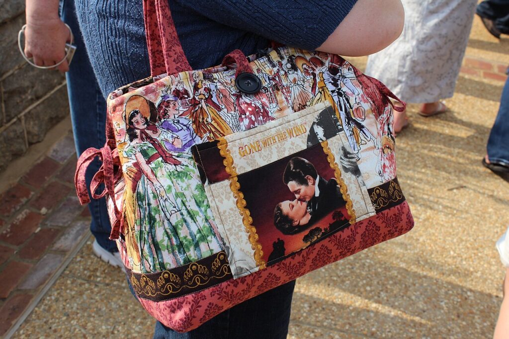 1280px Gone with the Wind handbag