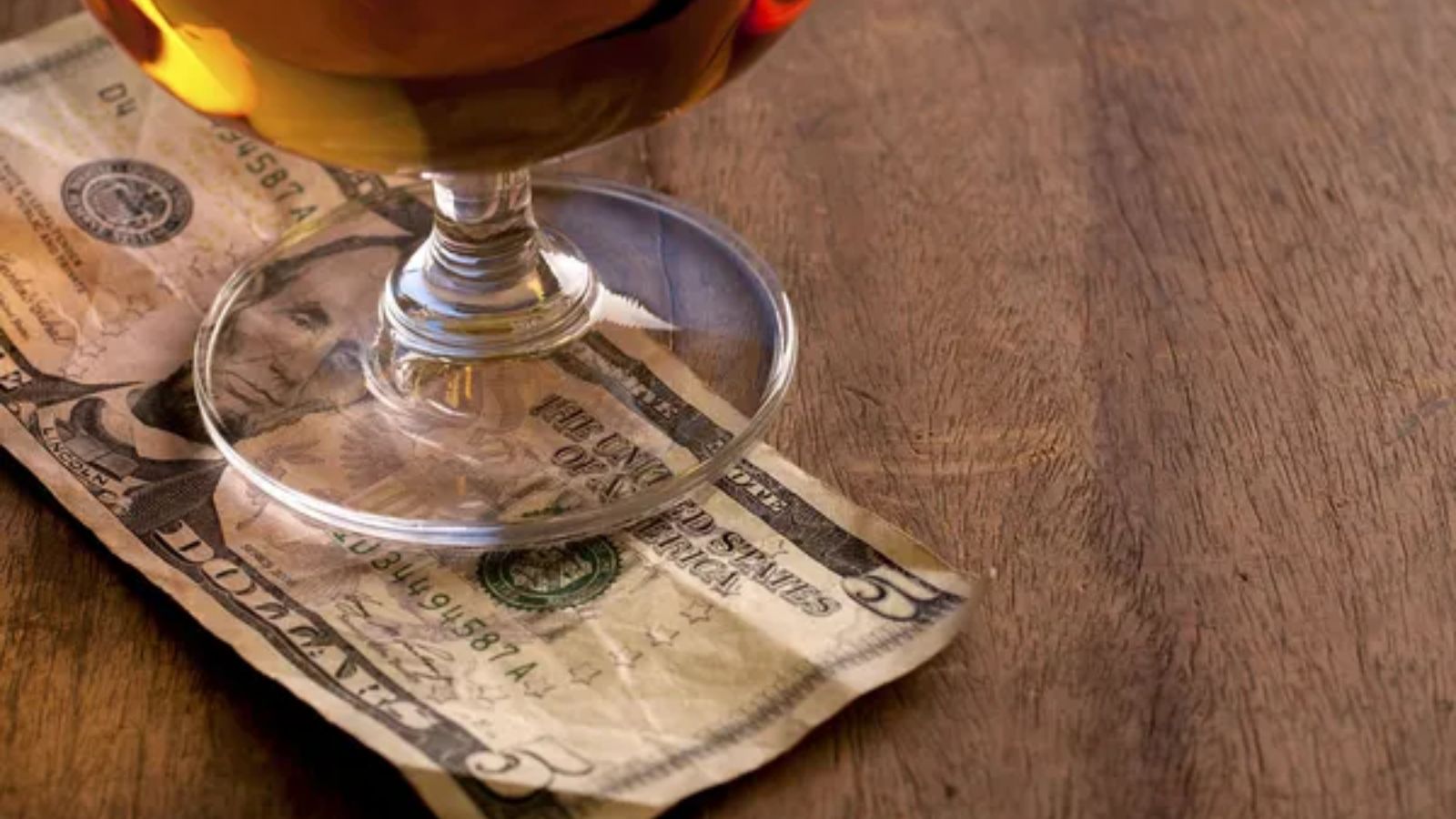 Why Takeout Tipping Is So Confusing&mdash;and What Staff Want Customers to Know