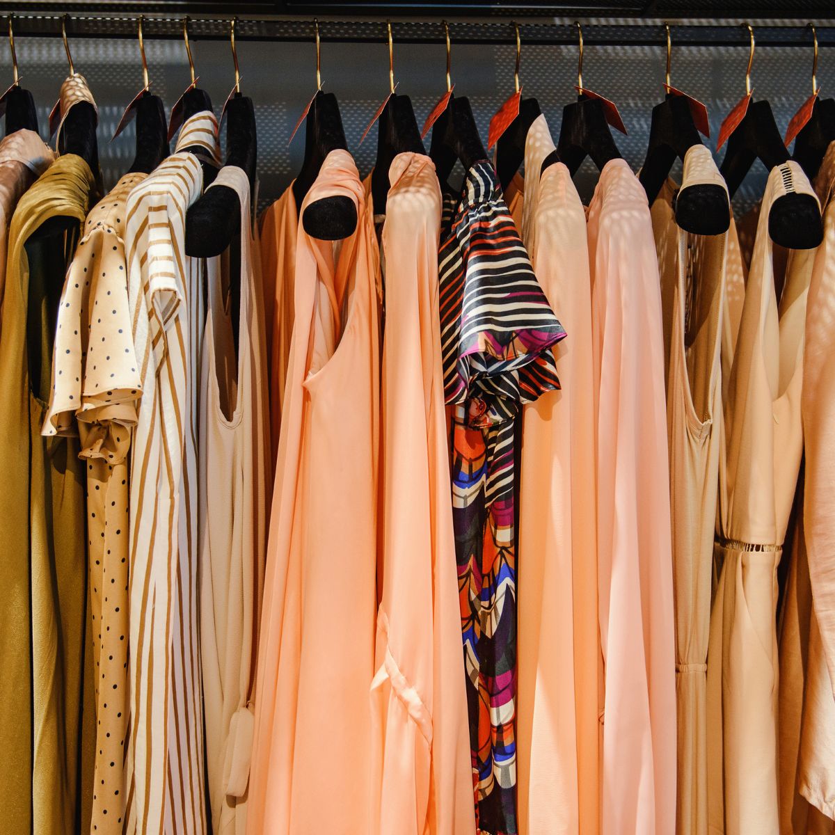 10 Ways to Tell If Thrifted Clothing Is Actually Good Quality