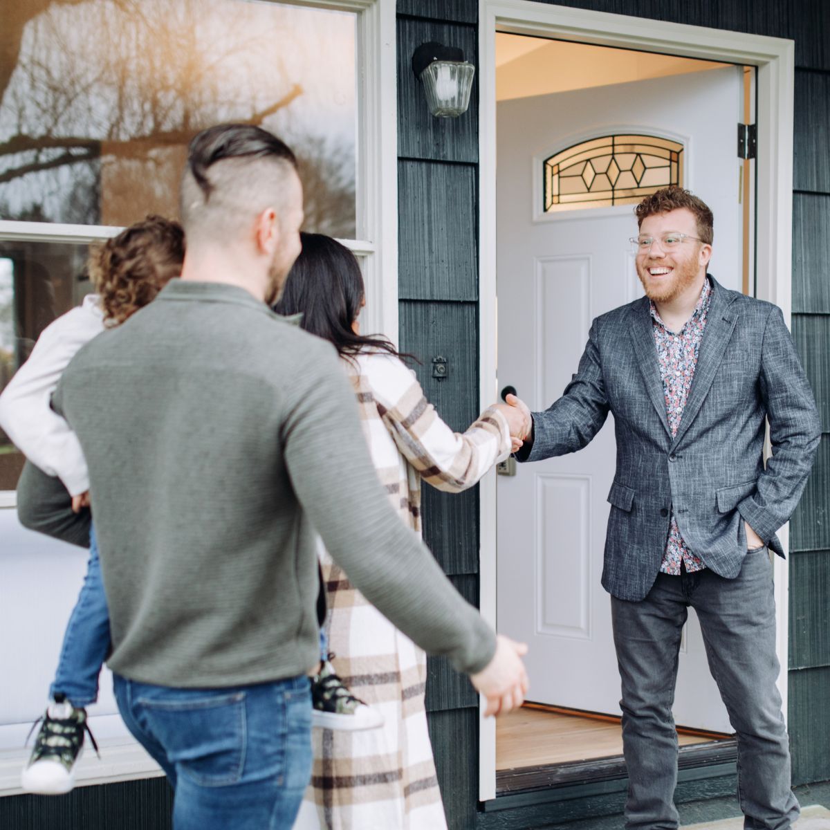 12 Things Professional Home Stagers Say Instantly Turn Buyers Away