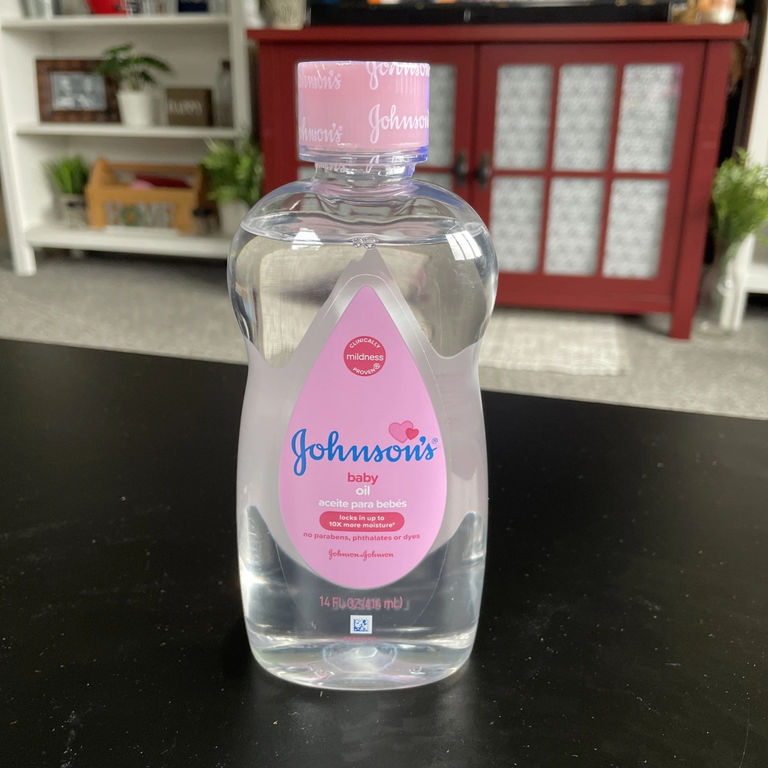 14 Unexpected Household Problems You Can Solve With a Little Baby Oil