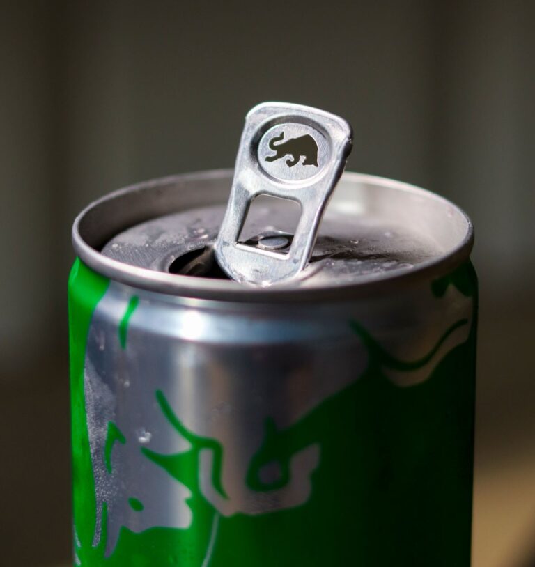9 Everyday Problems You Can Solve With an Old Soda Can Tab