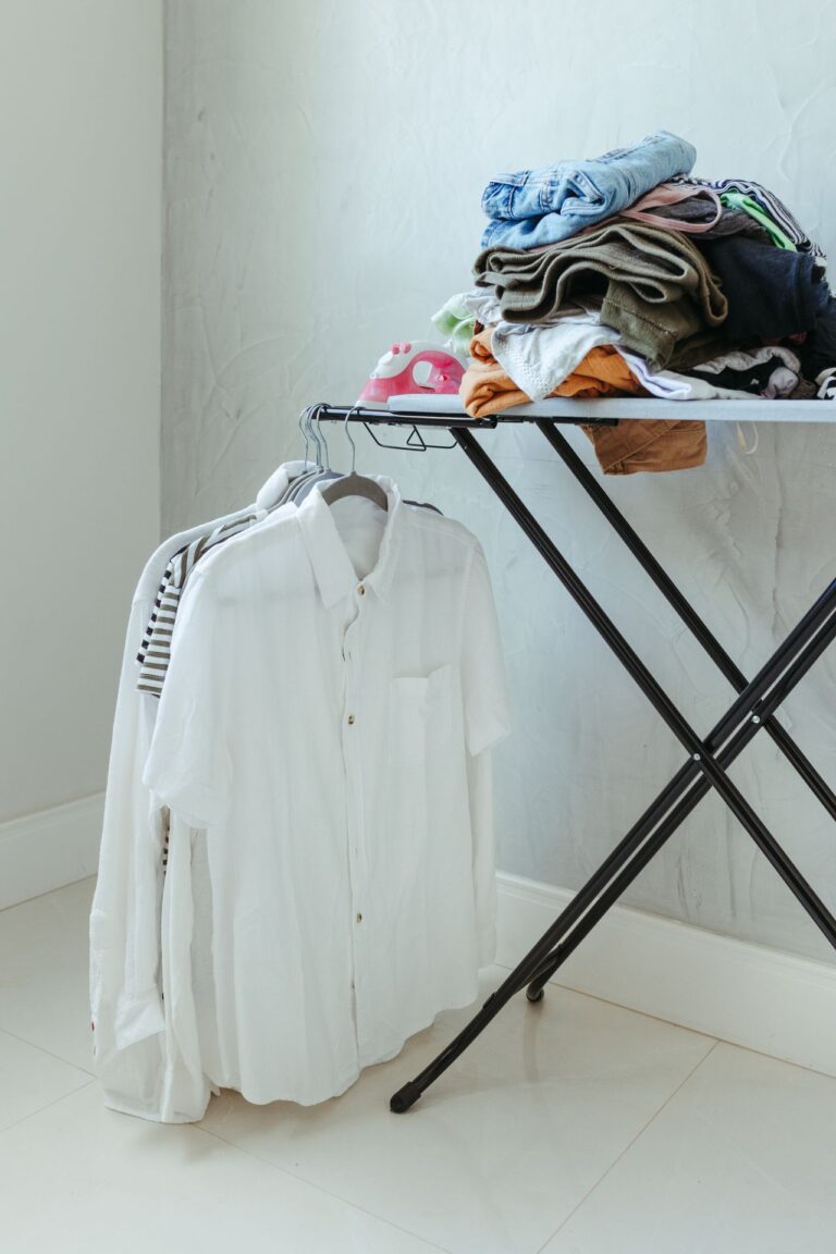 The “Chaos Method” Turns Decluttering Into One Big Mess—but There’s a Reason It Works