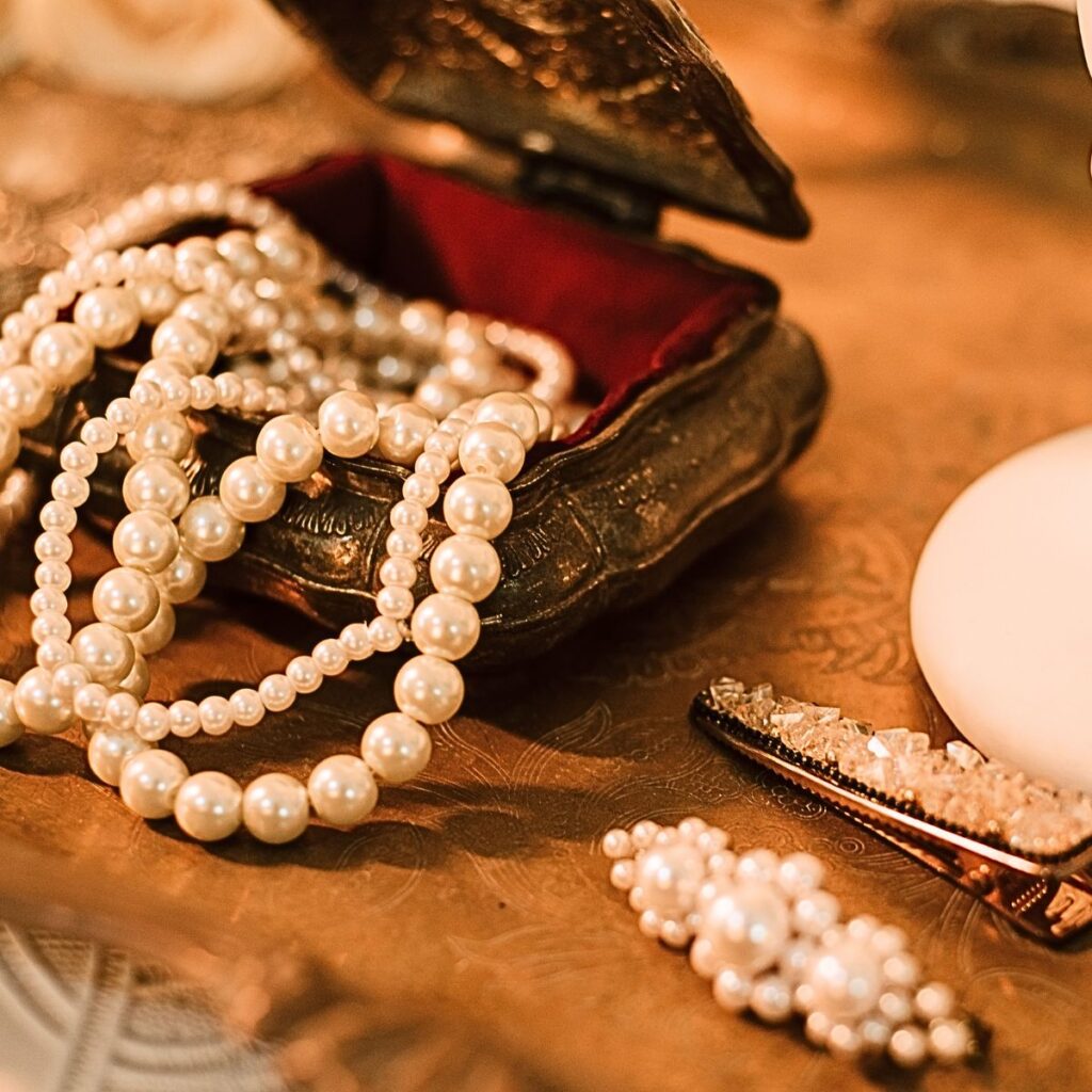 vintage jewelry