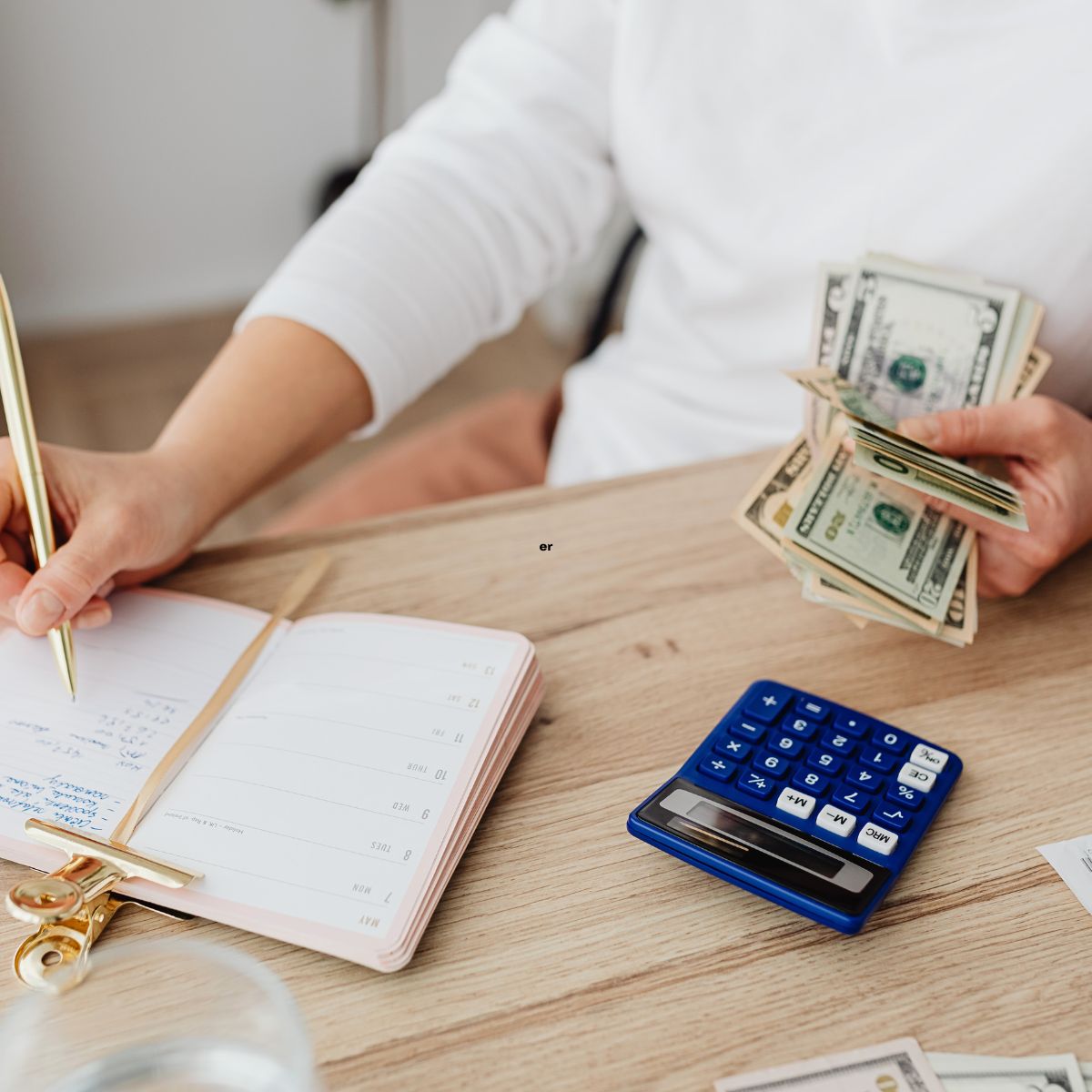 8 Money Traps Most People Fall Into Without Realizing How Much They’re Spending