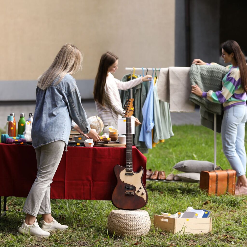 yard sale sign love