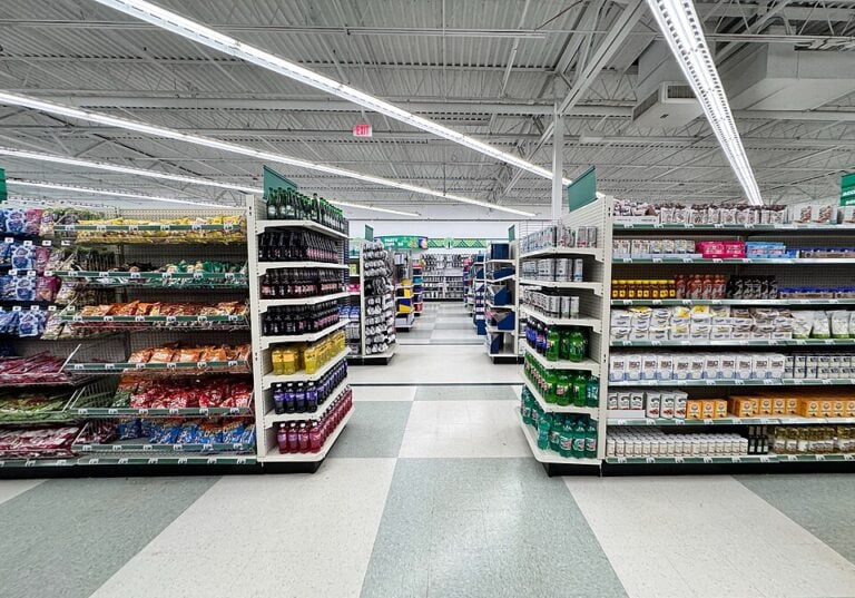 dollar tree aisle