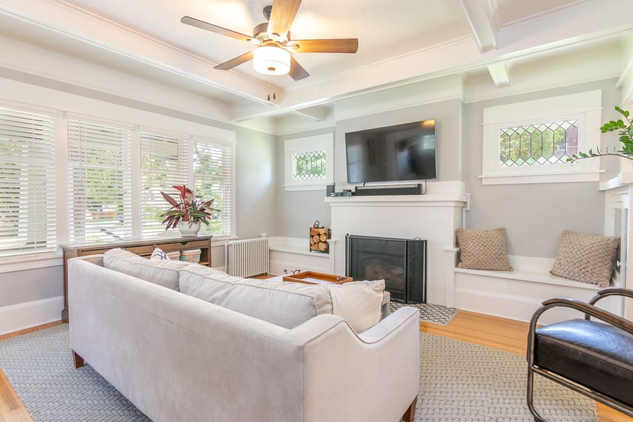 They didn’t think twice about their popcorn ceilings when they bought the house. Now they’re wondering if leaving them is a mistake