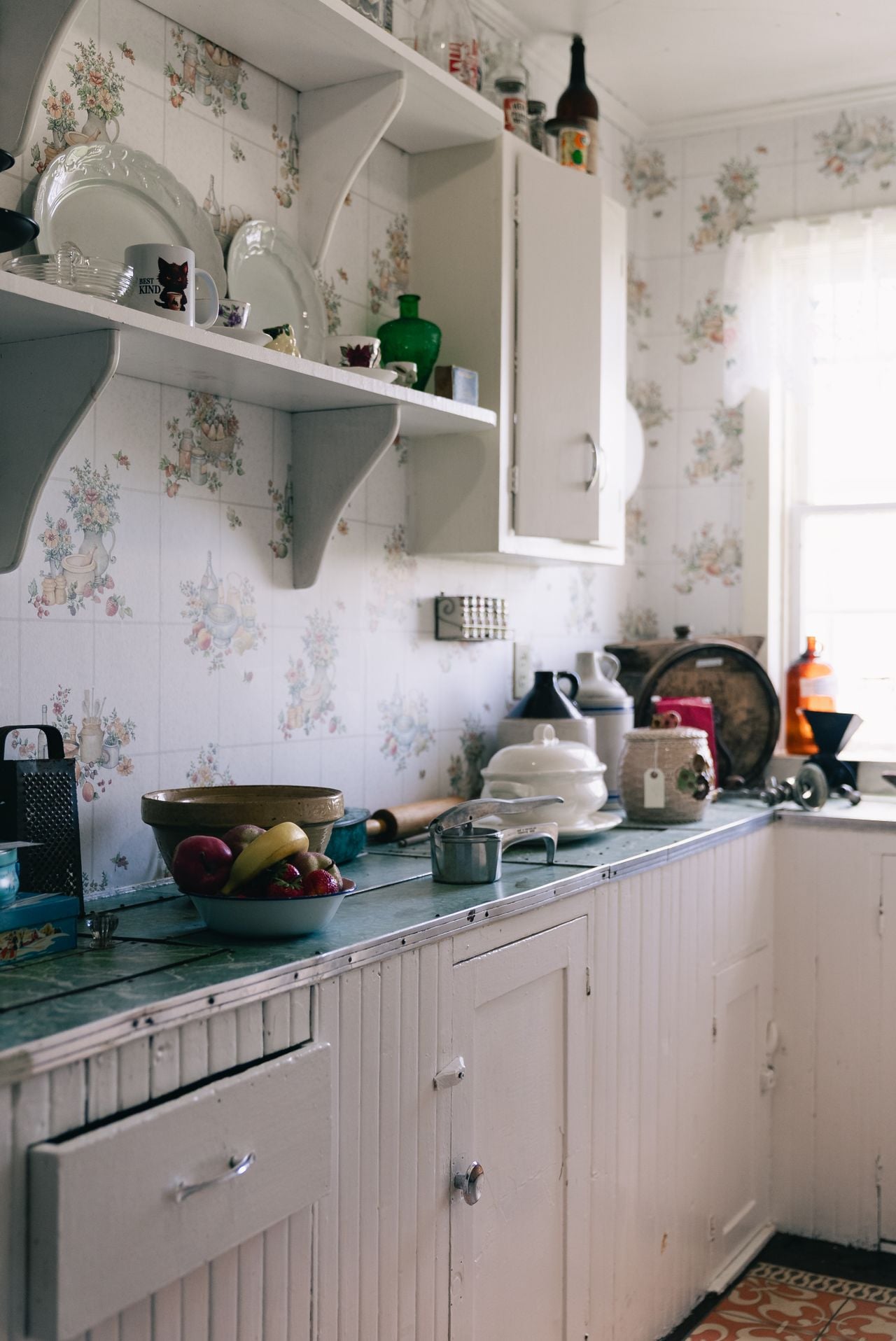 12 vintage finds that will make you feel like you&rsquo;re walking through grandma&rsquo;s house all over again