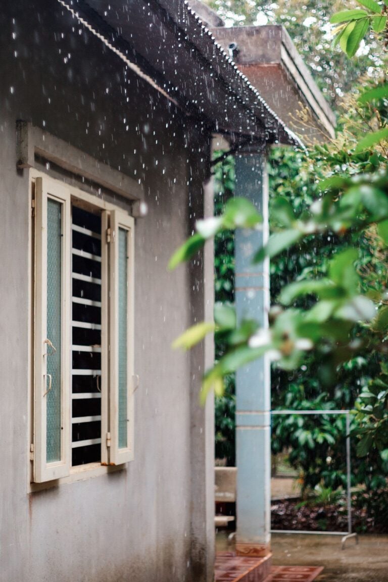 7 Warning Signs Your Home Could Be One Heavy Rainstorm Away From Water Damage