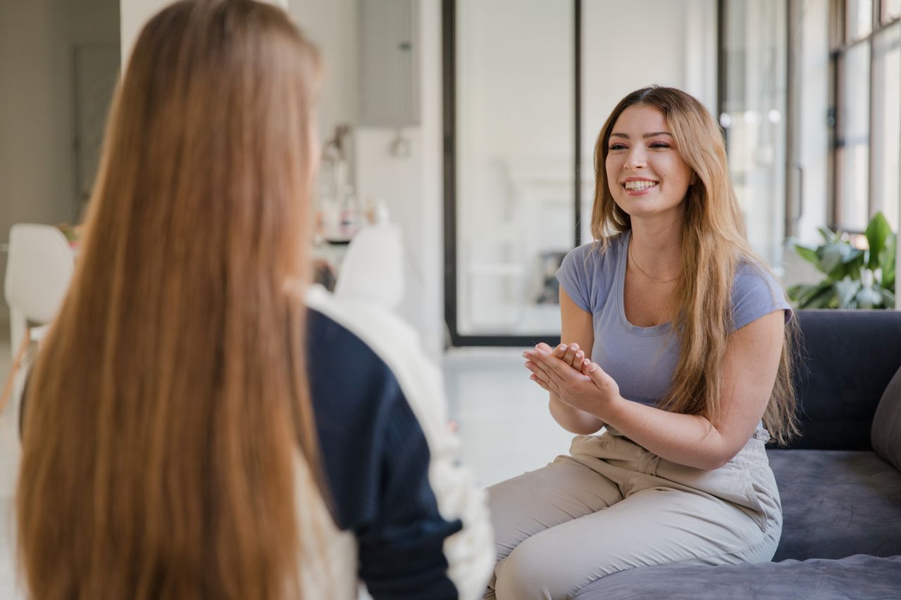 10 little things people do that can make you lose trust in them almost instantly